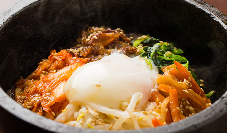 名物　石焼ビビンバ
